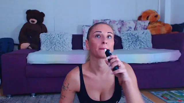 CassieSpell online show from November 10, 9:20 pm