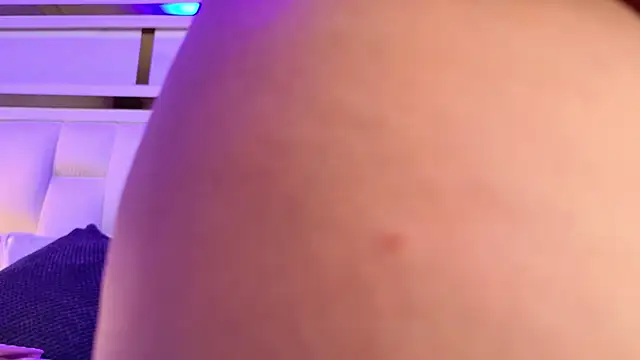 samanthaa sm online show from April 22, 3:13 am