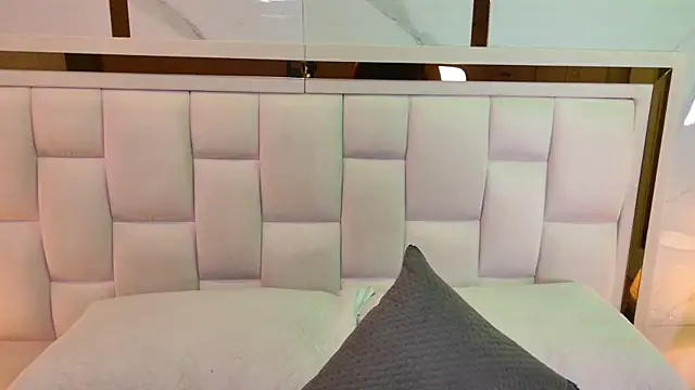 samanthaa sm online show from January 7, 11:48 am