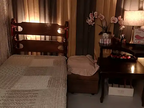 Jastine hunk online show from January 15, 8:40 am