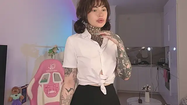 Eva Sonic online show from April 15, 3:12 am