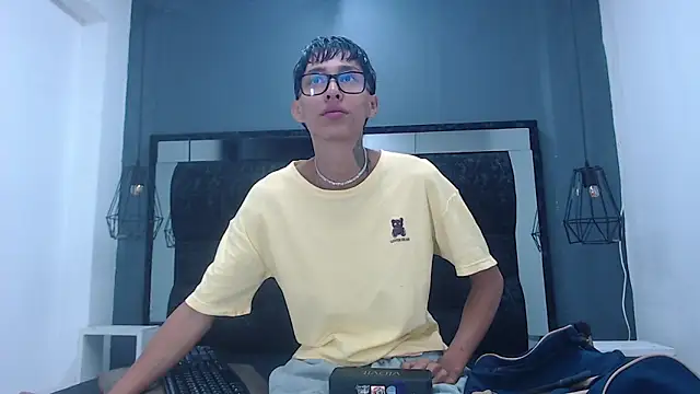 Daniel delux  online show from October 13, 12:29 pm