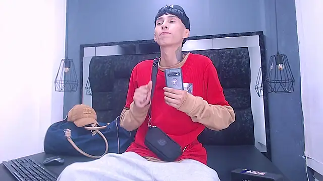 Daniel delux  online show from October 20, 3:30 am