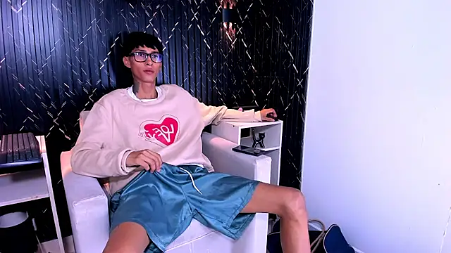 Daniel delux  online show from October 22, 4:12 am