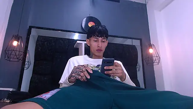 Daniel delux  online show from November 21, 11:48 pm