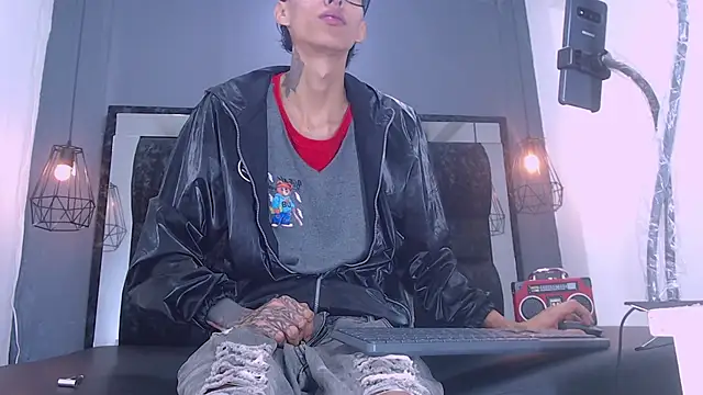 Daniel delux  online show from December 1, 11:44 am