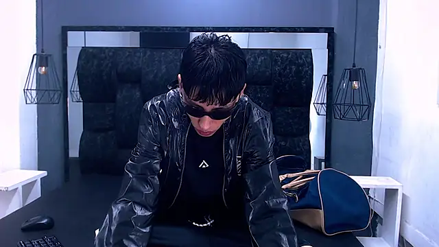 Daniel delux  online show from October 28, 12:26 pm