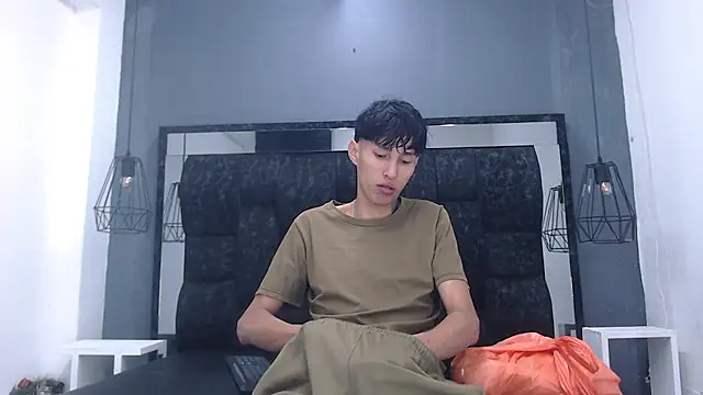 Daniel delux  online show from September 23, 11:06 am