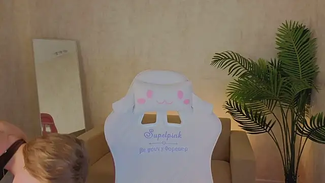 kianawhite online show from January 13, 1:09 am