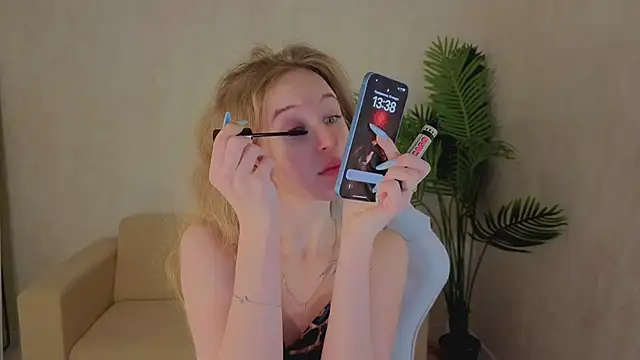 kianawhite online show from January 19, 6:39 am