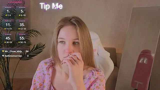 Snapshot of kianawhite chatting on December 5, 4:44 am kianawhite online show from December 5, 4:44 am