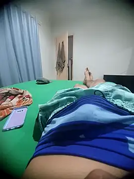 Snapshot of douglasdesouza22 chatting on September 24, 5:14 am douglasdesouza22 online show from September 24, 5:14 am