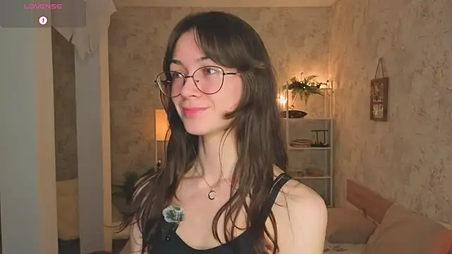 ReneeLippeatt online show from November 5, 7:28 pm