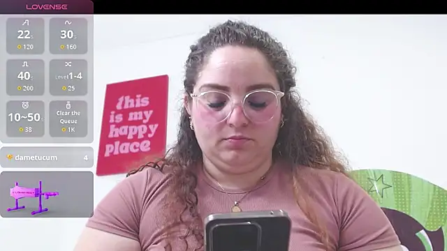 AmandaaWats online show from May 31, 5:19 pm