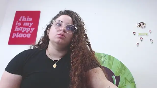 AmandaaWats online show from June 14, 9:05 pm
