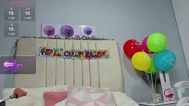 Snapshot of AmandaaWats chatting on November 20, 4:07 pm AmandaaWats online show from November 20, 4:07 pm