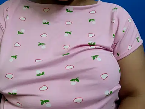 Snapshot of tamilqueenbaby chatting on October 19, 1:47 pm tamilqueenbaby online show from October 19, 1:47 pm