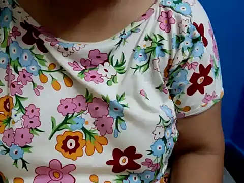 Snapshot of tamilqueenbaby chatting on October 18, 11:18 pm tamilqueenbaby online show from October 18, 11:18 pm