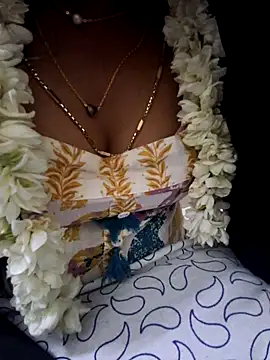 jasminetaml online show from October 4, 7:04 pm