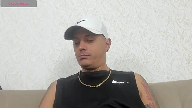 MaximoHall86 online show from October 10, 12:06 pm