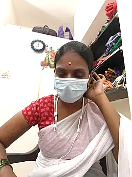 Snapshot of Tamil_Yalini12 chatting on February 23, 6:08 pm Tamil Yalini12 online show from February 23, 6:08 pm