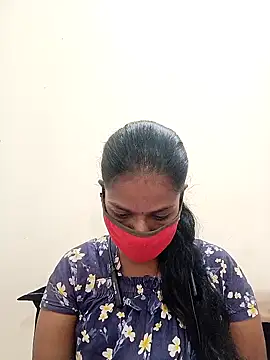 Snapshot of Tamil_Yalini12 chatting on February 6, 6:31 am Tamil Yalini12 online show from February 6, 6:31 am