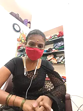 Snapshot of Tamil_Yalini12 chatting on February 22, 5:10 am Tamil Yalini12 online show from February 22, 5:10 am