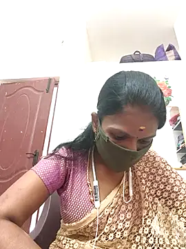 Snapshot of Tamil_Yalini12 chatting on February 25, 7:08 am Tamil Yalini12 online show from February 25, 7:08 am