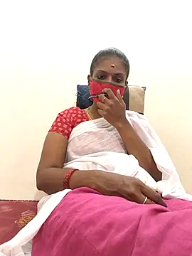 Snapshot of Tamil_Yalini12 chatting on February 8, 8:17 pm Tamil Yalini12 online show from February 8, 8:17 pm