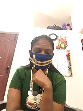 Snapshot of Tamil_Yalini12 chatting on March 1, 8:25 am Tamil Yalini12 online show from March 1, 8:25 am