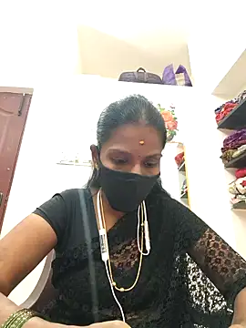 Snapshot of Tamil_Yalini12 chatting on February 26, 2:06 pm Tamil Yalini12 online show from February 26, 2:06 pm