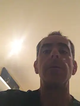 tiago1981pt online show from October 28, 5:01 pm