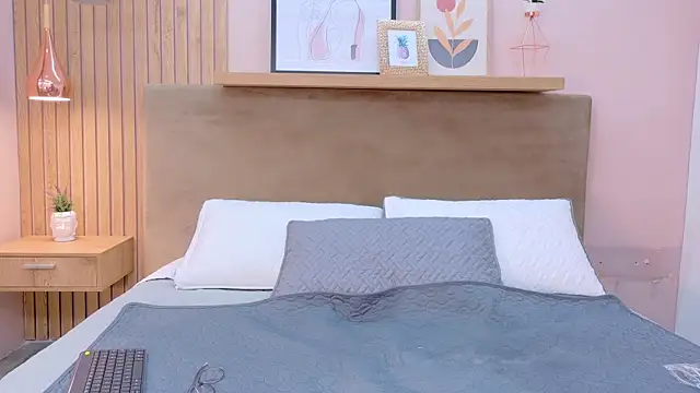 cielo rivera online show from April 14, 2:11 pm