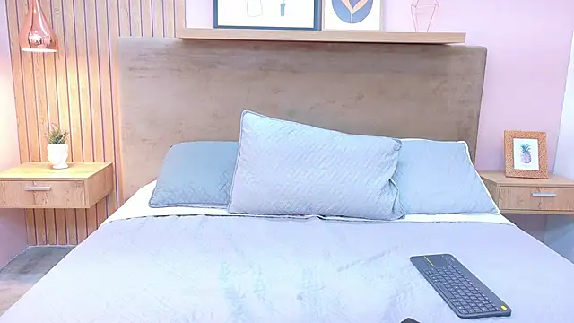 cielo rivera online show from December 20, 2:09 pm