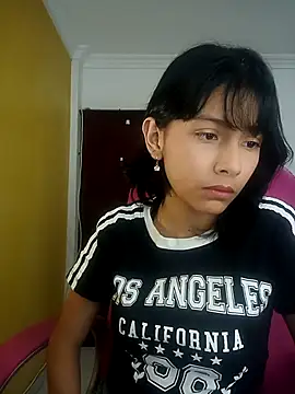 xoxo milk online show from November 4, 3:49 pm