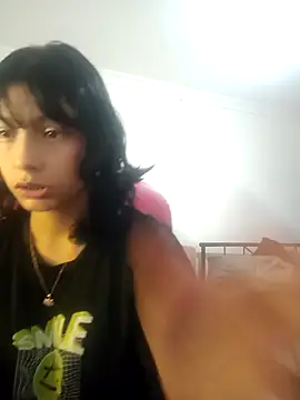 xoxo milk online show from November 8, 6:33 pm