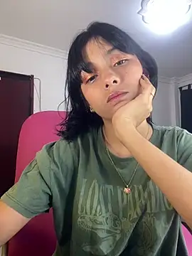 xoxo milk online show from November 26, 9:04 pm