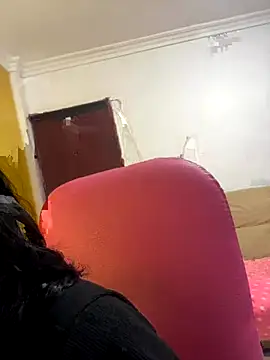 xoxo milk online show from November 9, 4:22 pm