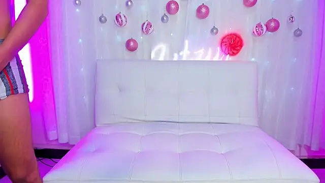 Pink1  online show from January 8, 6:03 pm