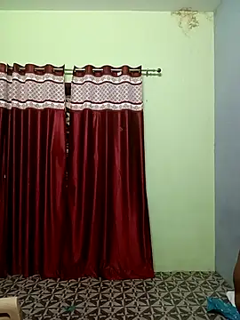 School medam online show from November 6, 4:00 pm