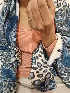 anayahotty online show from January 8, 5:35 am