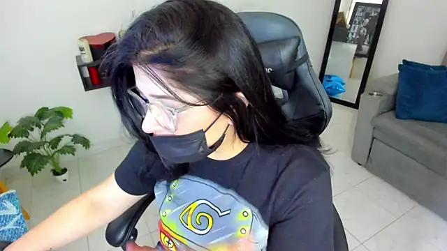 Snapshot of Miel_82 chatting on October 10, 12:28 pm Miel 82 online show from October 10, 12:28 pm
