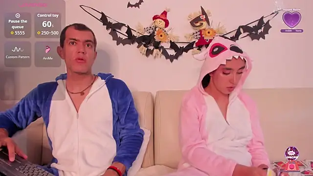 jazmin aladdin online show from November 1, 5:47 am