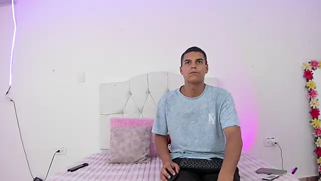 celestederek online show from November 13, 6:12 pm