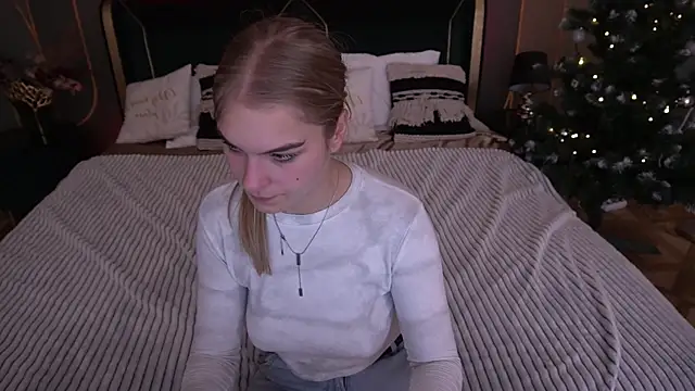 AlinaLiii online show from January 7, 3:39 pm