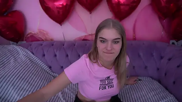 AlinaLiii online show from February 8, 8:39 pm