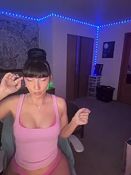 MaciiMayy online show from April 11, 9:51 pm