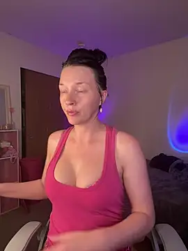 MaciiMayy online show from July 25, 11:33 pm