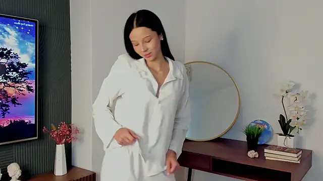 PatriciaHirpara online show from September 28, 7:37 am