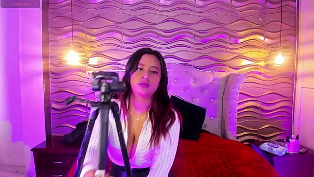 Snapshot of TahiyaMuley_ chatting on October 2, 6:55 pm TahiyaMuley online show from October 2, 6:55 pm